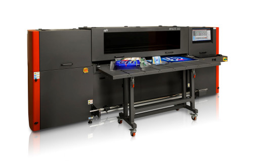 La nuova stampante per termoformatura Efi H1625-SD da 1,65 metri che utilizza l’inchiostro Efi SuperDraw Uv.