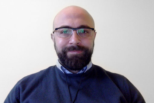 Federico Gozzi, attualmente, all’interno del Centro di Formazione Professionale di Bologna svolgo l’incarico di Coordinatore del Cnos-FAP sede di Bologna e Coordinatore del Settore Grafico del Cnos-FAP di Bologna.